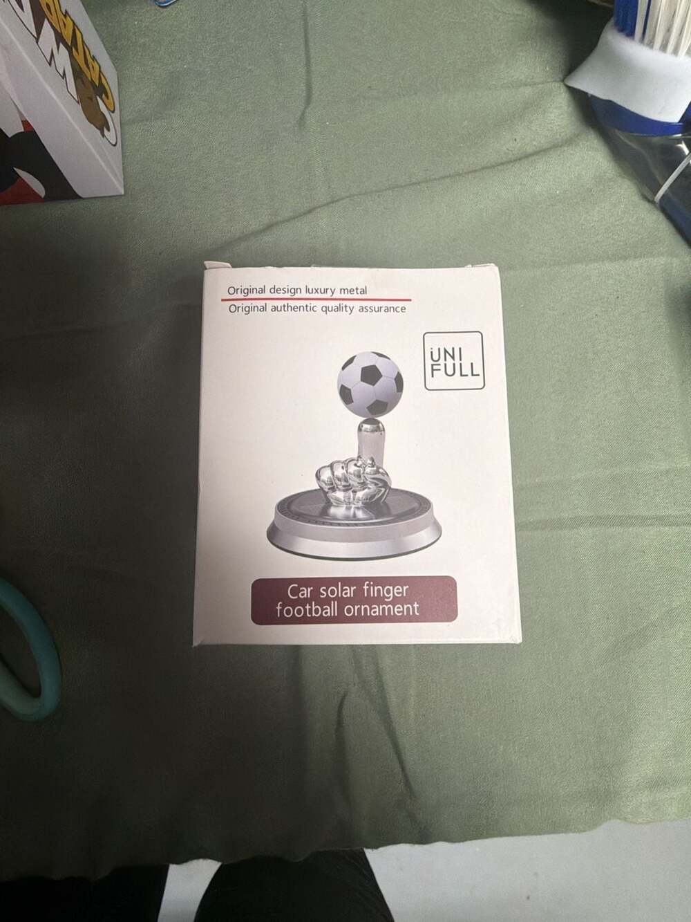UNI FULL Car Solar Finger Football Ornament Aromatherapy Air Freshener